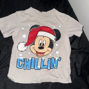 Disney Kids Mickey Mouse 'Chillin'' Tee - Light Gray, Red, Blue